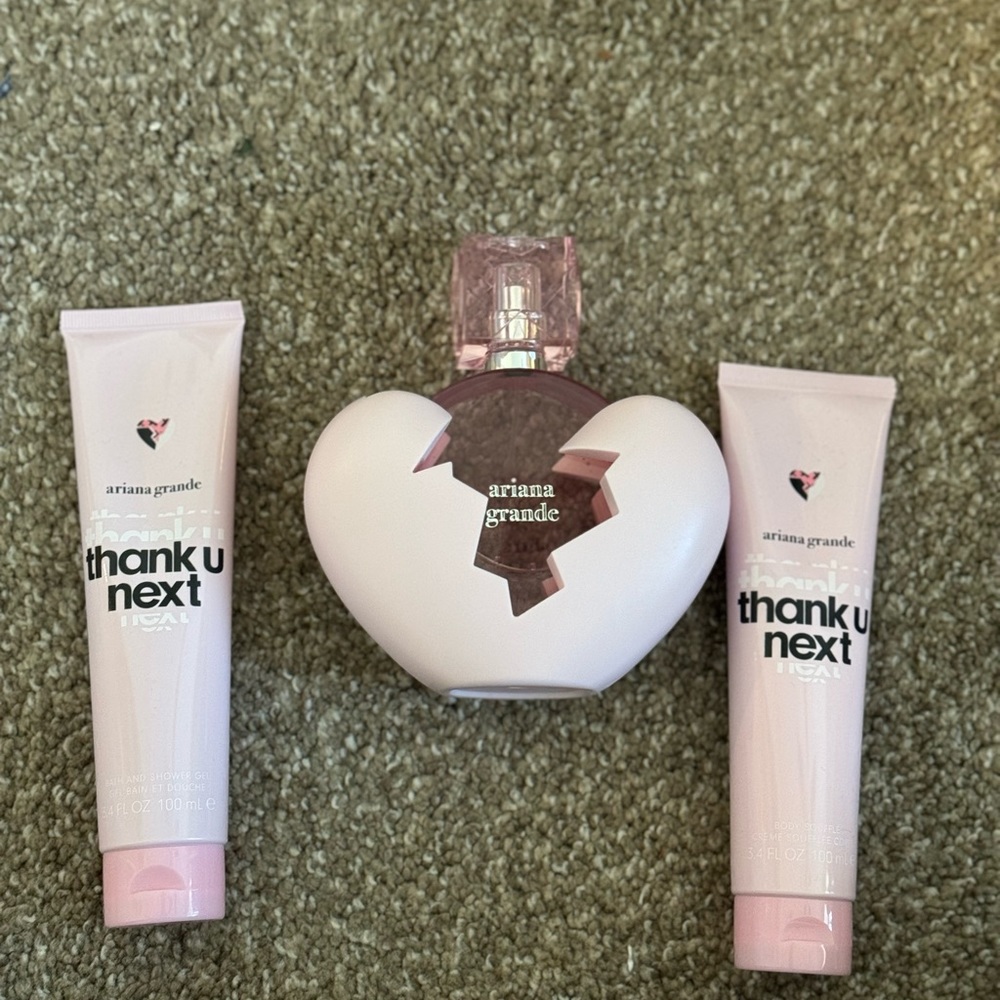 thank u next perfume by Ariana Grande